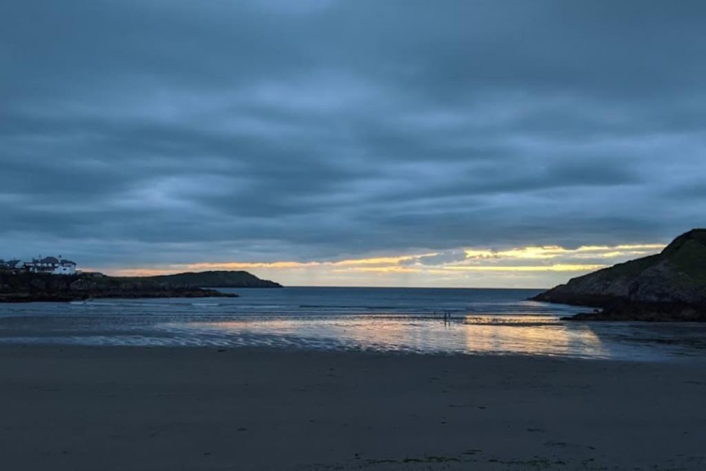 Coastal Bungalow, Sleeps 5 And Ideal For Walkers Amlwch ภายนอก รูปภาพ