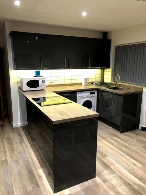 Coastal Bungalow, Sleeps 5 And Ideal For Walkers Amlwch ภายนอก รูปภาพ