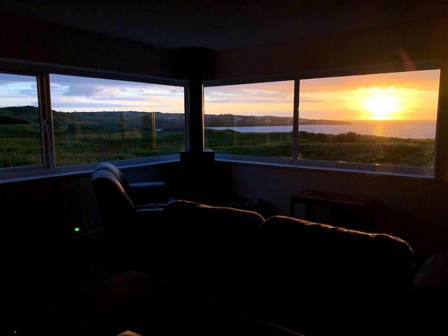 Coastal Bungalow, Sleeps 5 And Ideal For Walkers Amlwch ภายนอก รูปภาพ