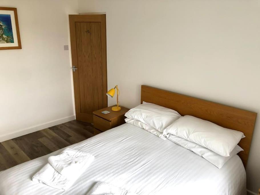 Coastal Bungalow, Sleeps 5 And Ideal For Walkers Amlwch ภายนอก รูปภาพ